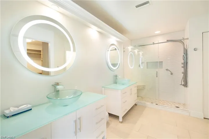 845  Reef Point  CIR, Naples, FL 34108
