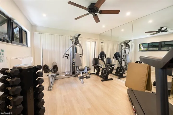 845  Reef Point  CIR, Naples, FL 34108