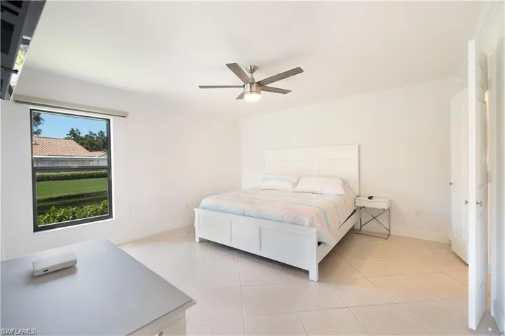 845  Reef Point  CIR, Naples, FL 34108