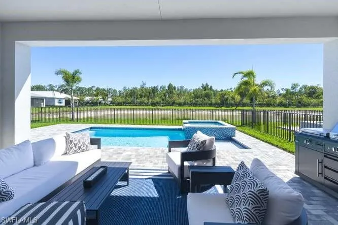2872 Bloomfield Way, Naples, Florida 34112