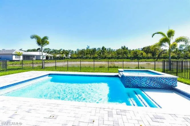 2872 Bloomfield Way, Naples, Florida 34112
