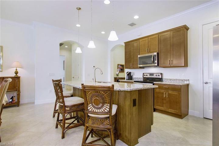 1598  Parnell  CT, Naples, FL 34113
