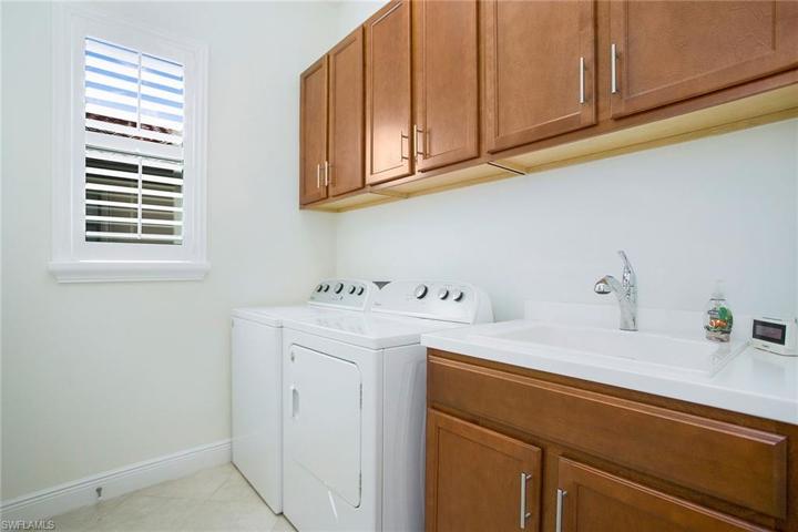 1598  Parnell  CT, Naples, FL 34113