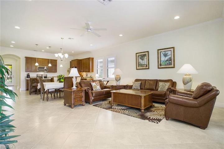 1598  Parnell  CT, Naples, FL 34113