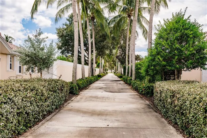4852  Lasqueti  WAY, Naples, FL 34119
