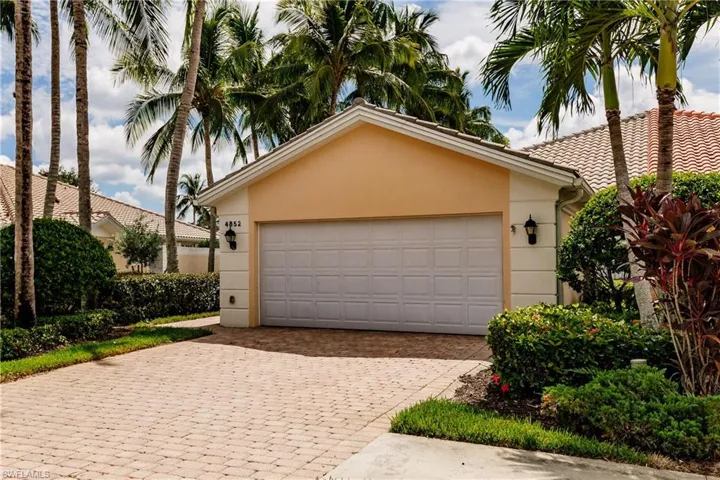 4852  Lasqueti  WAY, Naples, FL 34119