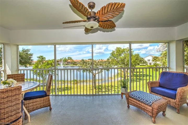 Spacious Lanai / Balcony Overlooking Lake