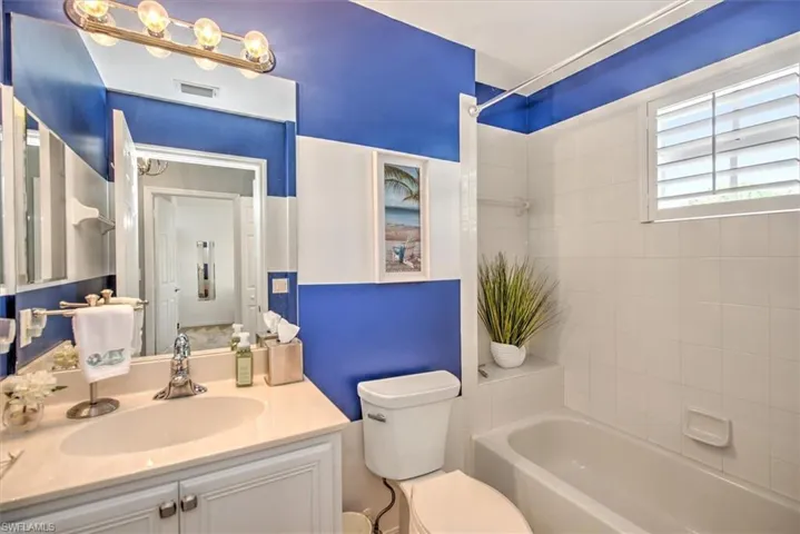 Updated Main Bath w/Tub / Shower Combo