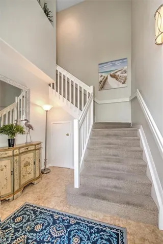 Foyer w/ Under Stair Storage