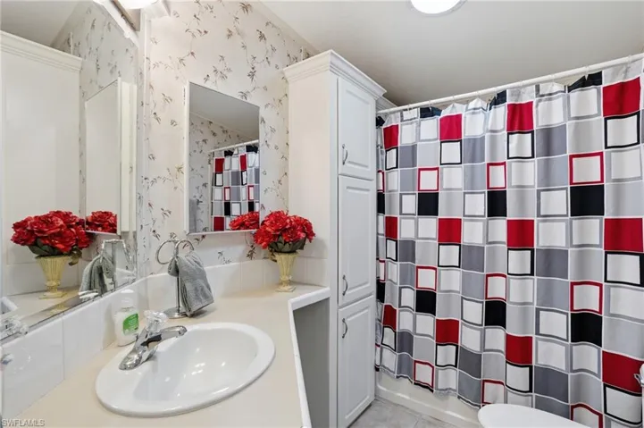 5 Monaco Ter, Naples, Florida 34112