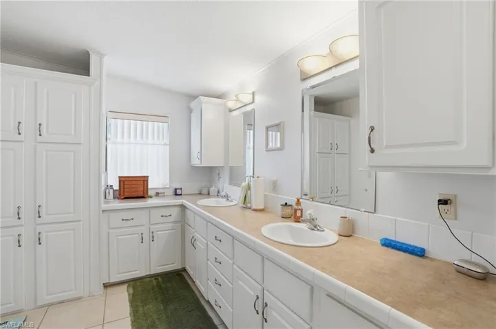 5 Monaco Ter, Naples, Florida 34112