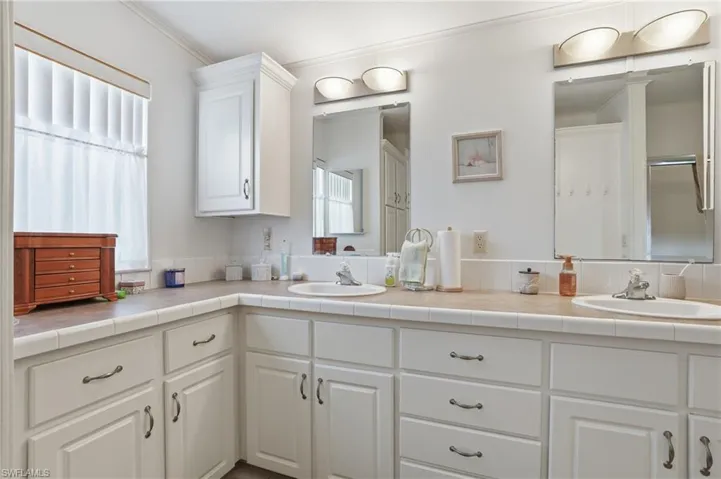 5 Monaco Ter, Naples, Florida 34112