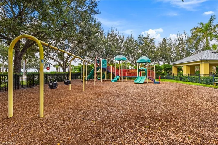 2667  Blossom  WAY, Naples, FL 34120
