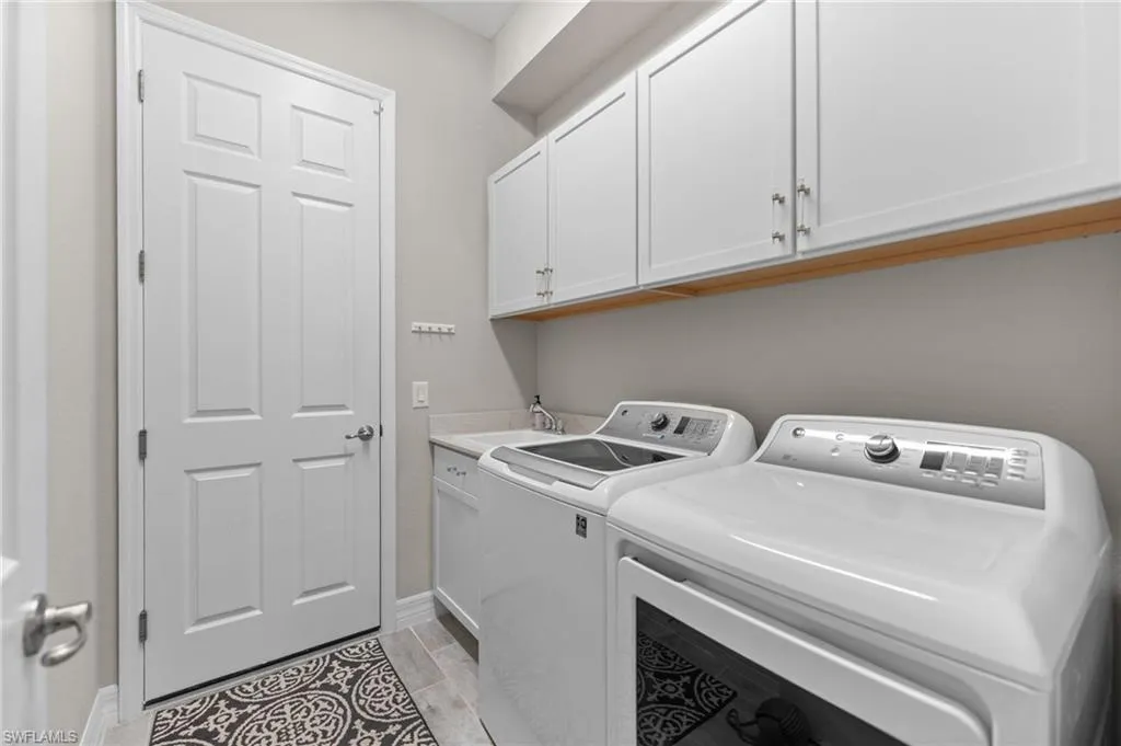1811 Mustique ST, Naples, FL 34120,224094239