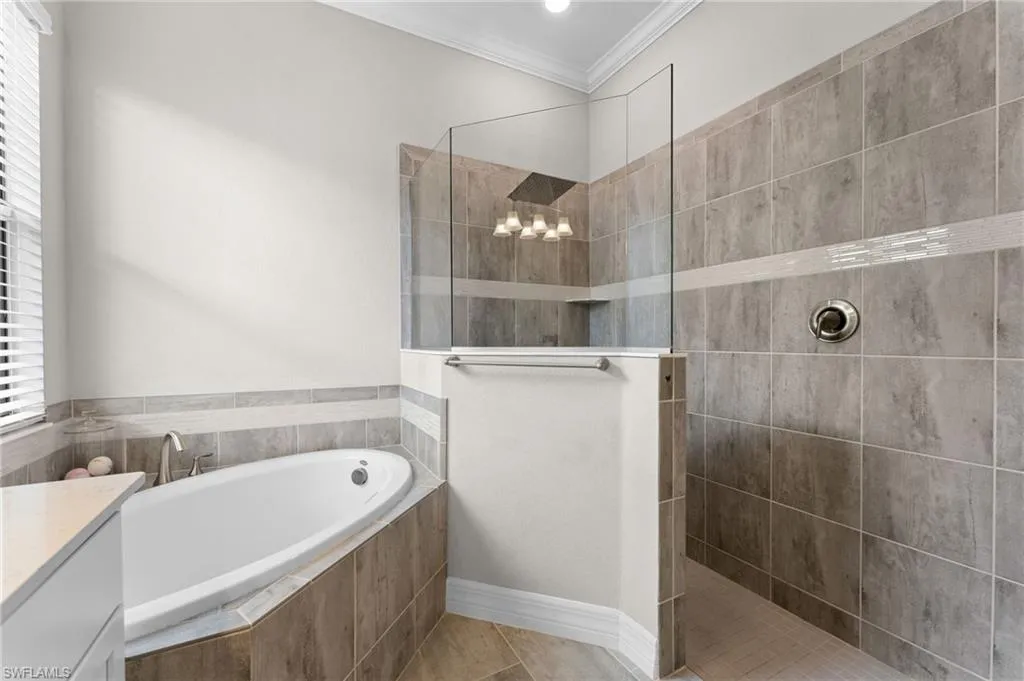 1811 Mustique ST, Naples, FL 34120,224094239