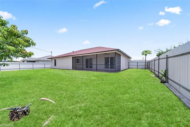 2214 Sw 13th Ave, Cape Coral, Florida 33991