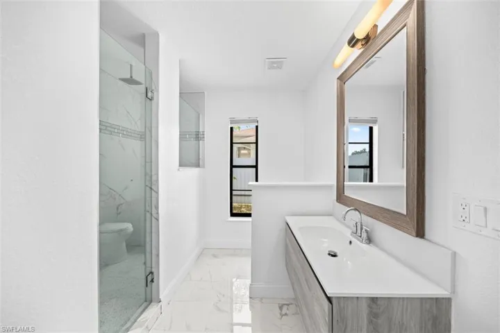 2214 Sw 13th Ave, Cape Coral, Florida 33991