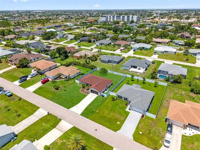 2214 Sw 13th Ave, Cape Coral, Florida 33991