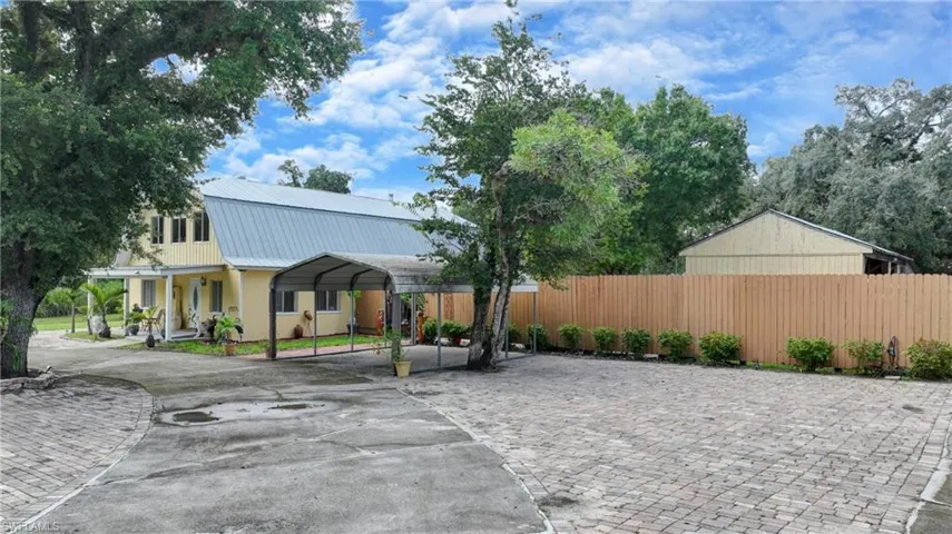123 Riverbend Dr, Labelle, Florida 33935