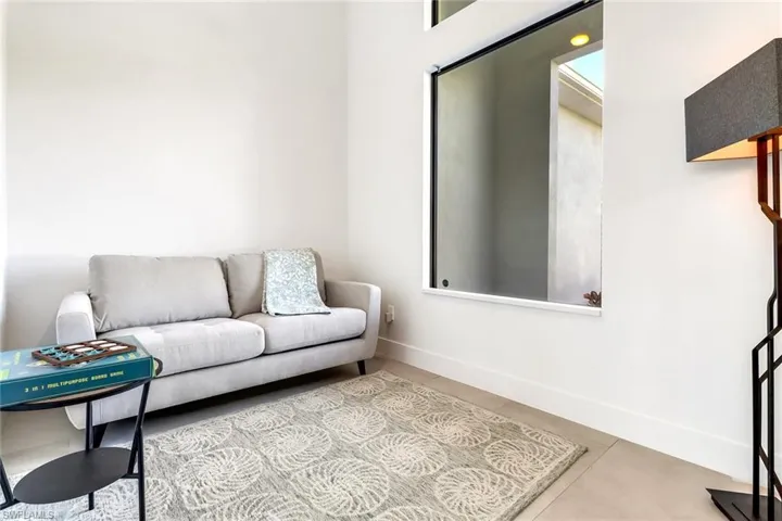 104 Ne 6th St, Cape Coral, Florida 33909