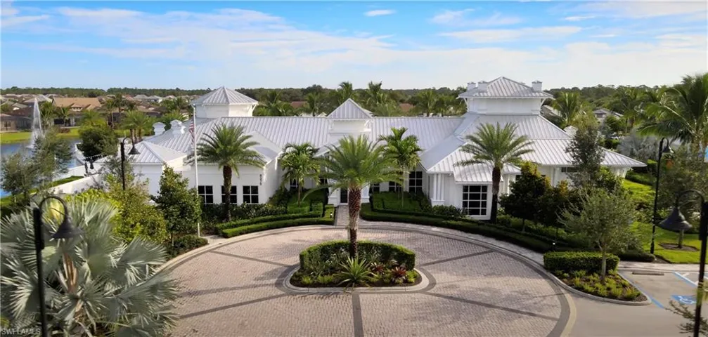 9248 Cormorant Dr, Naples, Florida 34120