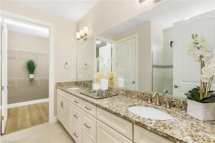 9248 Cormorant Dr, Naples, Florida 34120