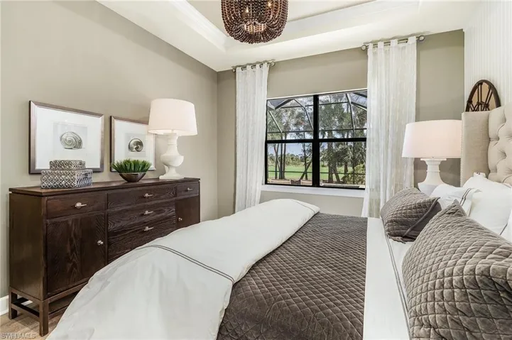 9248 Cormorant Dr, Naples, Florida 34120