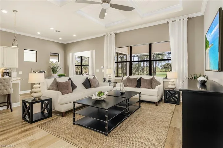 9248 Cormorant Dr, Naples, Florida 34120
