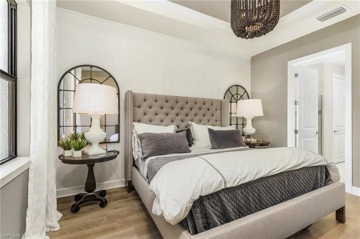 9248 Cormorant Dr, Naples, Florida 34120