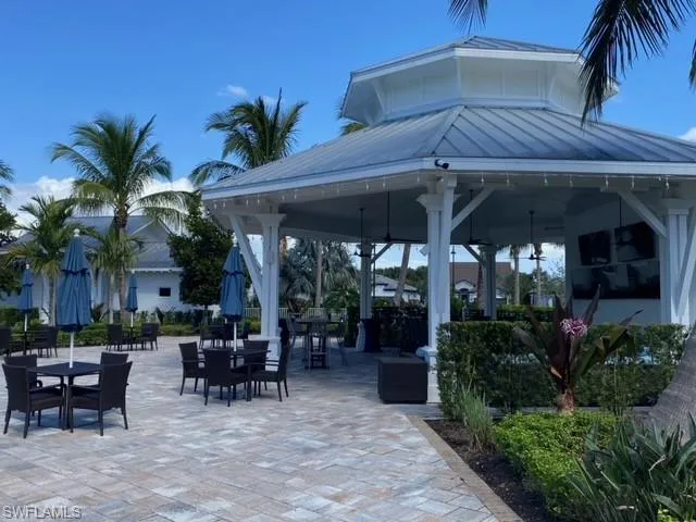 9248 Cormorant Dr, Naples, Florida 34120