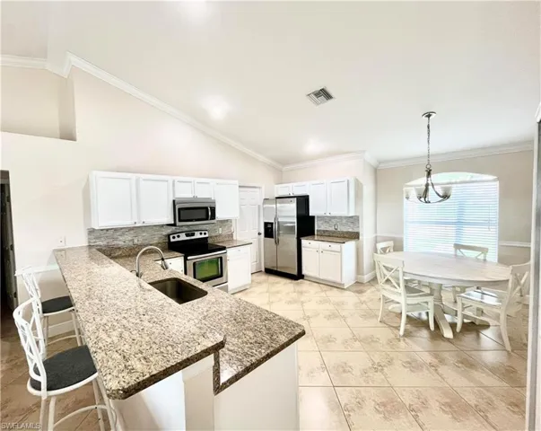 2720 1st Pl, Cape Coral, Florida 33909