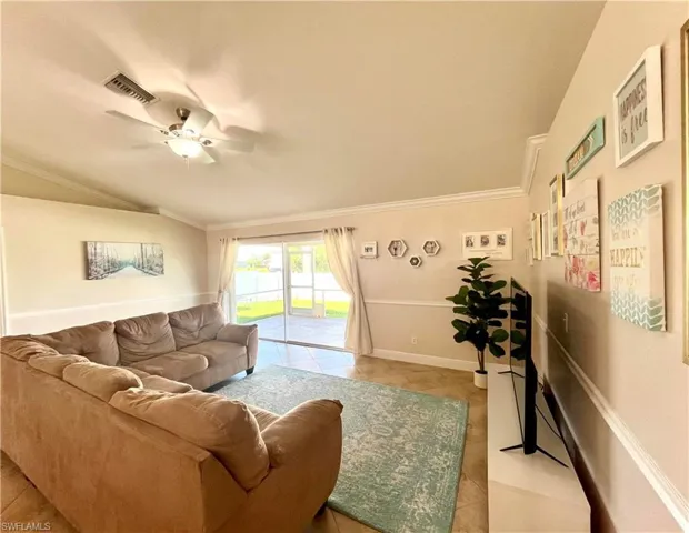 2720 1st Pl, Cape Coral, Florida 33909