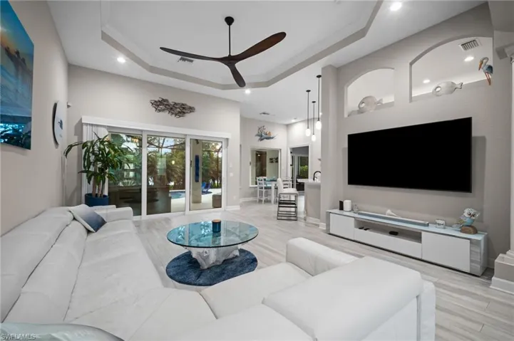 9042 Bronco Ct, Naples, Florida 34113