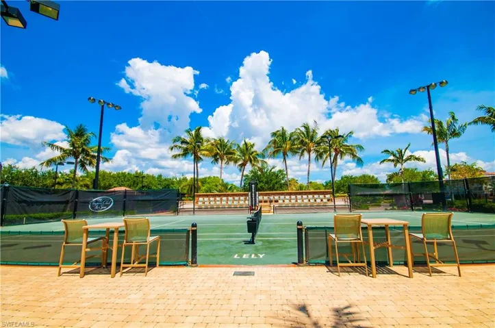9042 Bronco Ct, Naples, Florida 34113