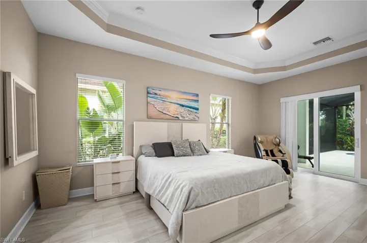 9042 Bronco Ct, Naples, Florida 34113