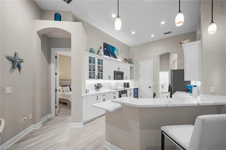 9042 Bronco Ct, Naples, Florida 34113