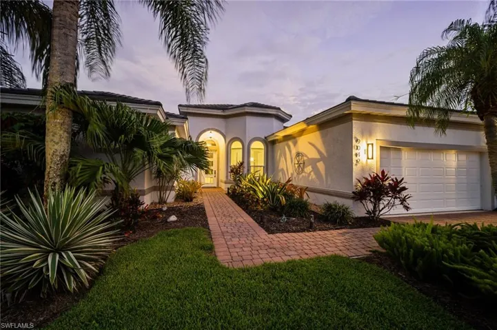 9042 Bronco Ct, Naples, Florida 34113