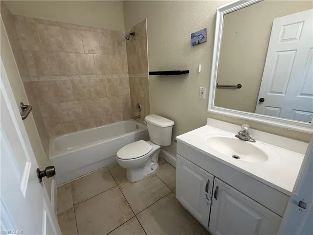 5118 24th St Sw, Lehigh Acres, Florida 33973
