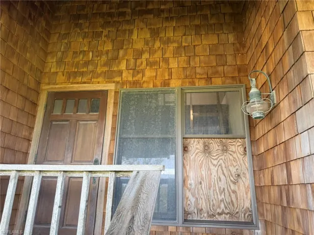 2nd Floor Entry.