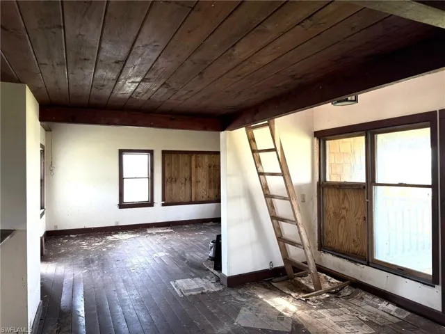 Entry View to Living Room. Ladder to Loft/Roof