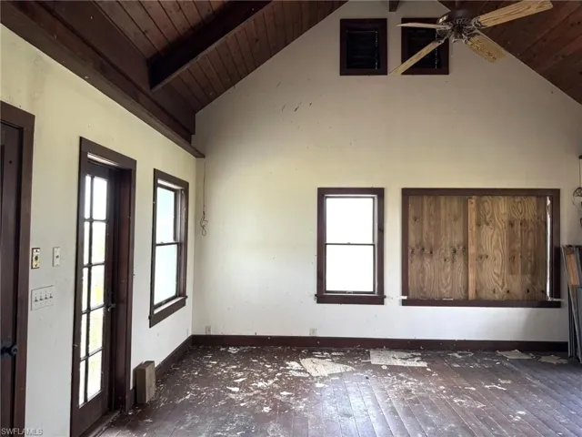 2nd Floor Living Room