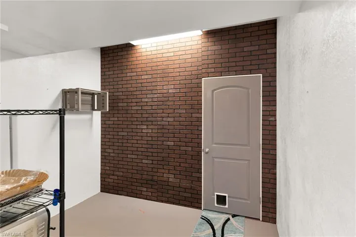 25054  Peacock  LN, Naples, FL 34114