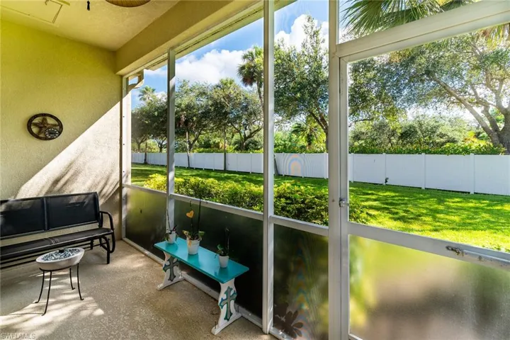 25054  Peacock  LN, Naples, FL 34114