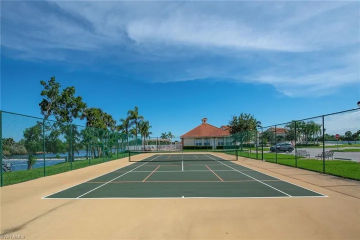 25054  Peacock  LN, Naples, FL 34114
