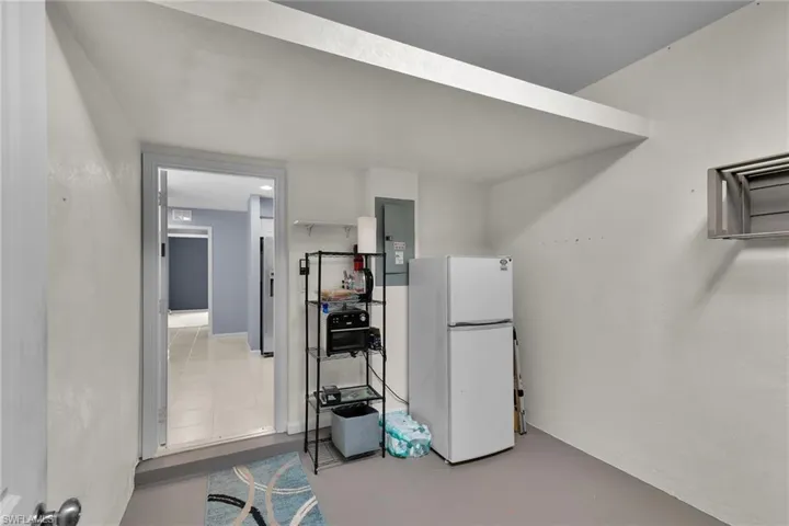 25054  Peacock  LN, Naples, FL 34114