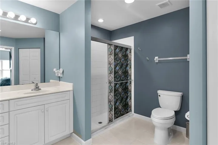 25054  Peacock  LN, Naples, FL 34114