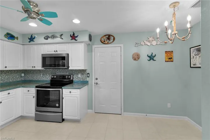 25054  Peacock  LN, Naples, FL 34114