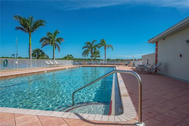 25054  Peacock  LN, Naples, FL 34114