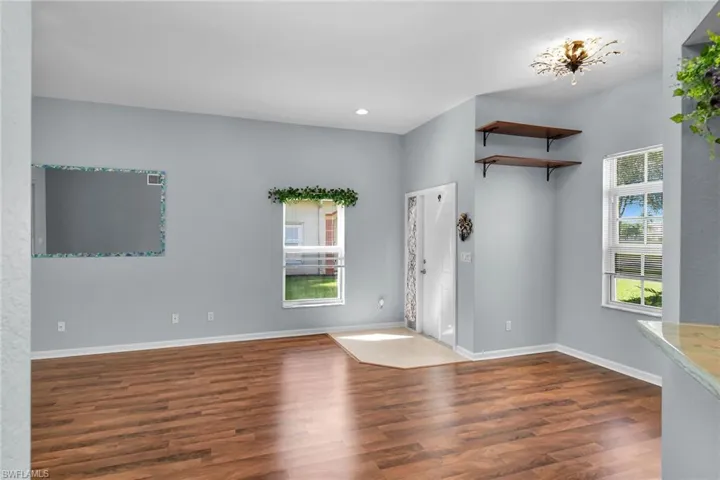25054  Peacock  LN, Naples, FL 34114