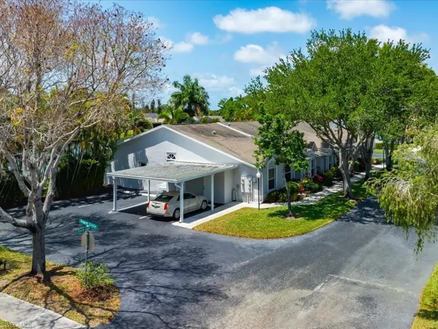 3382  Erick Lake  DR, Naples, FL 34109